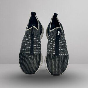 Nike Women’s React Phantom Run Flyknit 2 Black/White Running Shoes US 7.5 (CJ028